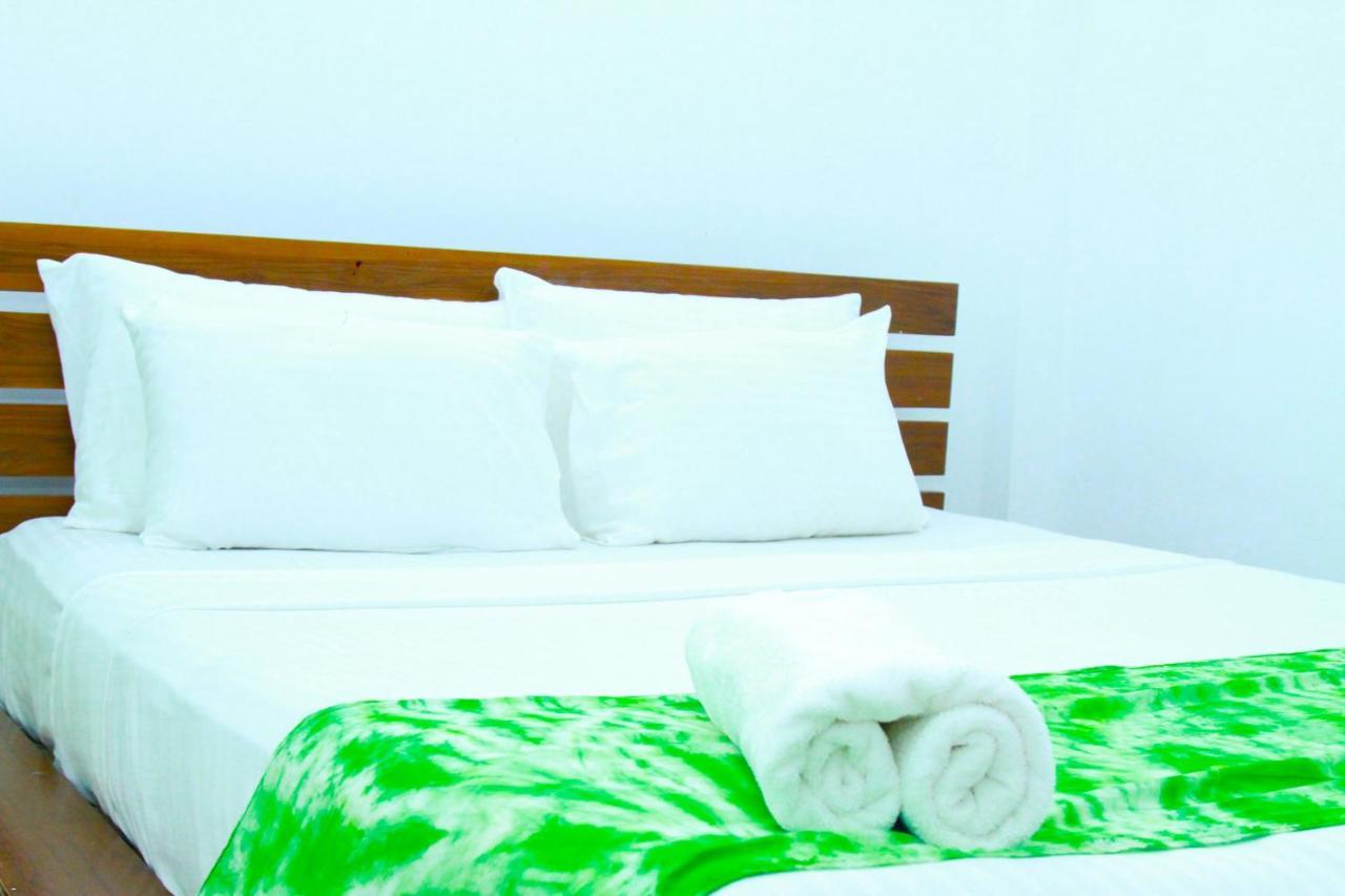 The Garnet Mirissa Hotel Bagian luar foto