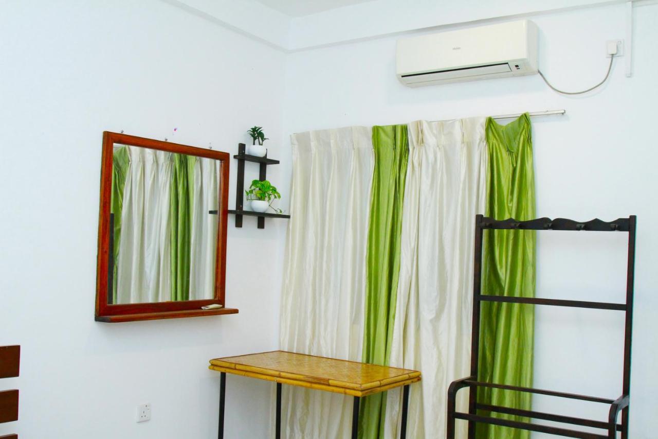 The Garnet Mirissa Hotel Bagian luar foto