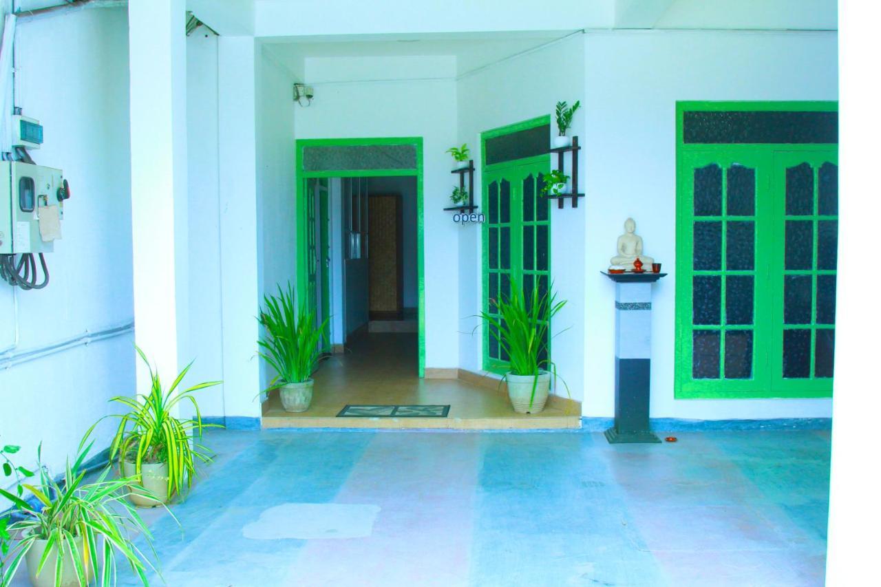 The Garnet Mirissa Hotel Bagian luar foto