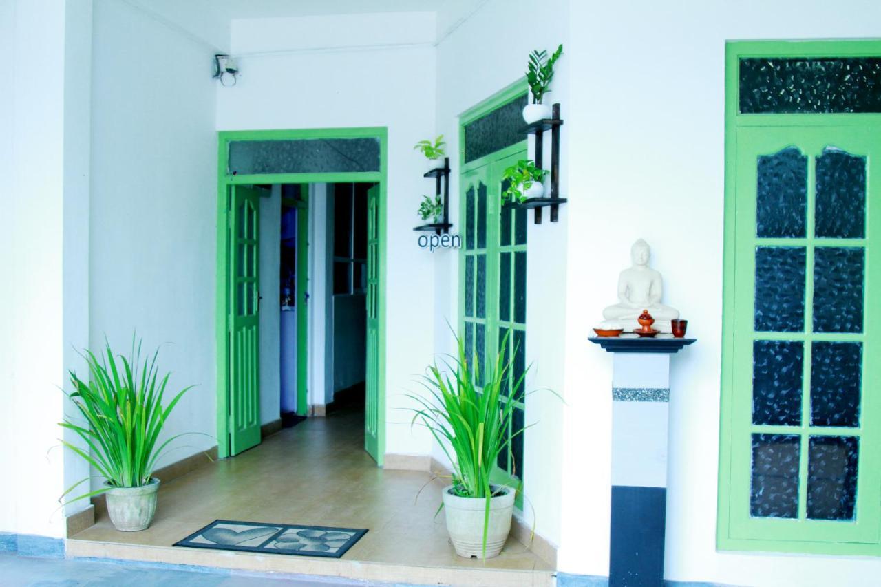 The Garnet Mirissa Hotel Bagian luar foto