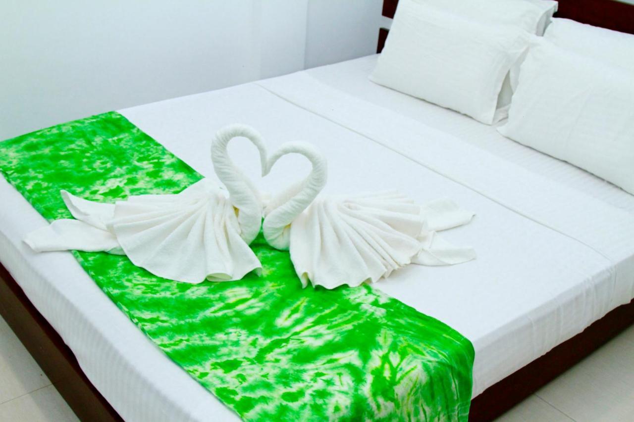 The Garnet Mirissa Hotel Bagian luar foto