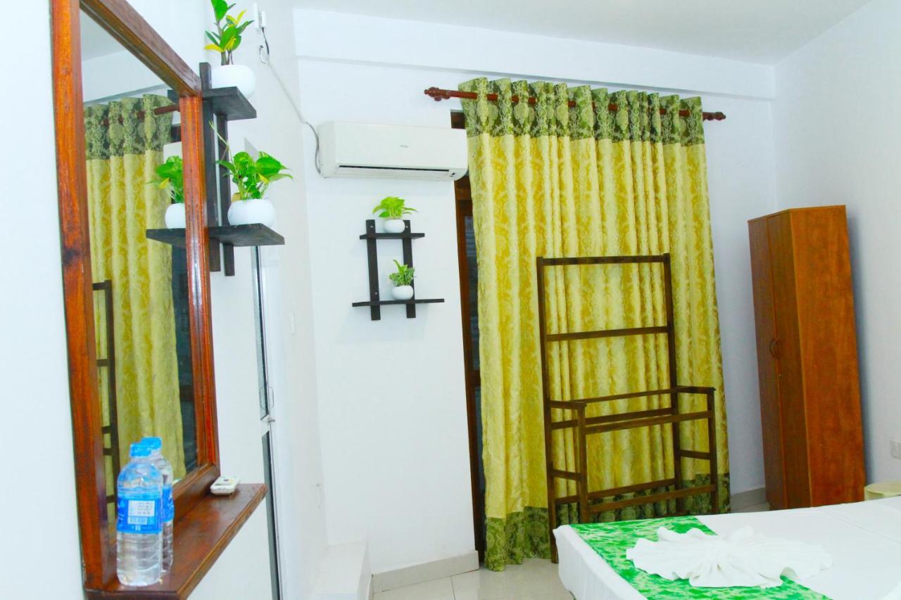 The Garnet Mirissa Hotel Bagian luar foto