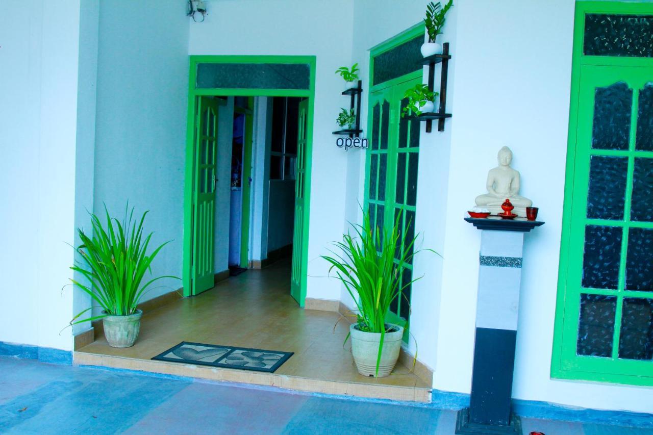 The Garnet Mirissa Hotel Bagian luar foto