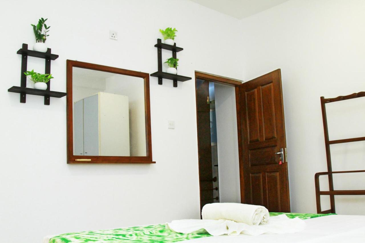 The Garnet Mirissa Hotel Bagian luar foto